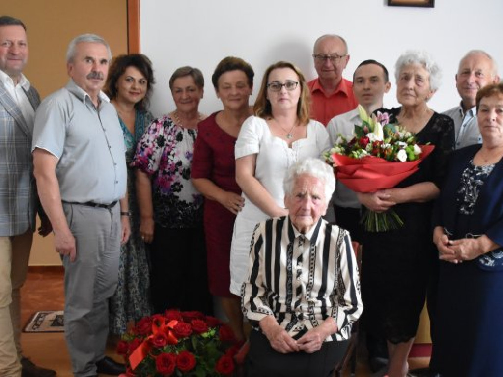100 lat Eleonory Matuszak z miejscowości Trześń w gminie Gorzyce [zdjęcia]