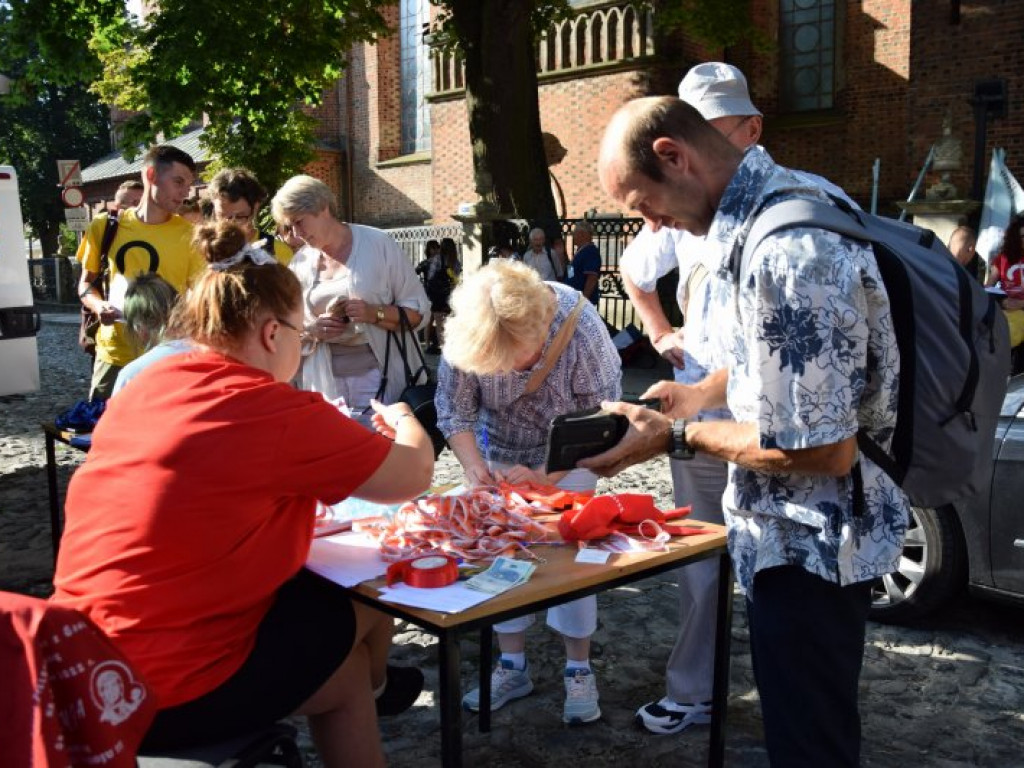 Wyruszyła XXXIX Piesza Pielgrzymka Diecezji Sandomierskiej na Jasną Górę [zdjęcia]