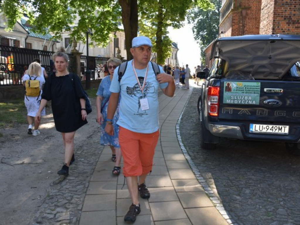 Wyruszyła XXXIX Piesza Pielgrzymka Diecezji Sandomierskiej na Jasną Górę [zdjęcia]