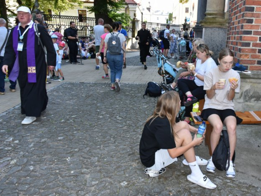 Wyruszyła XXXIX Piesza Pielgrzymka Diecezji Sandomierskiej na Jasną Górę [zdjęcia]