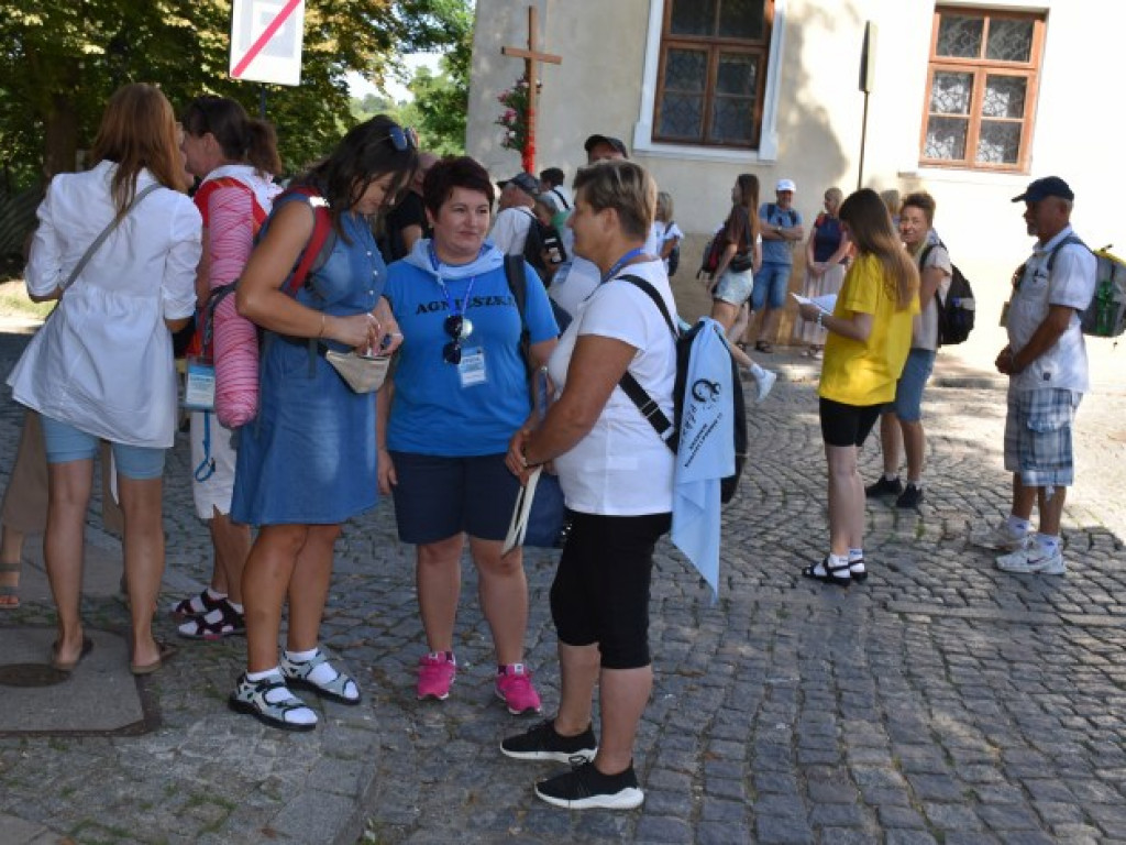 Wyruszyła XXXIX Piesza Pielgrzymka Diecezji Sandomierskiej na Jasną Górę [zdjęcia]