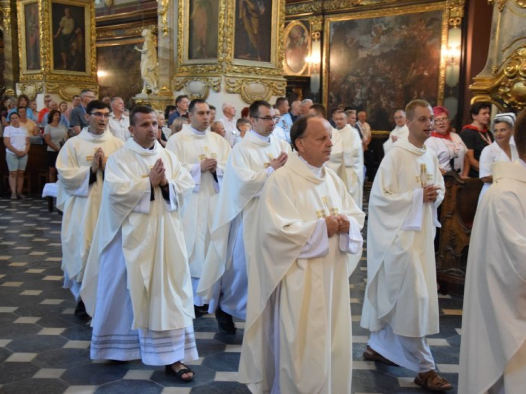 Wyruszyła XXXIX Piesza Pielgrzymka Diecezji Sandomierskiej na Jasną Górę [zdjęcia]
