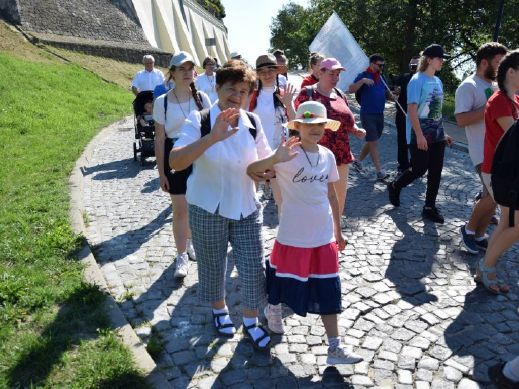 Wyruszyła XXXIX Piesza Pielgrzymka Diecezji Sandomierskiej na Jasną Górę [zdjęcia]