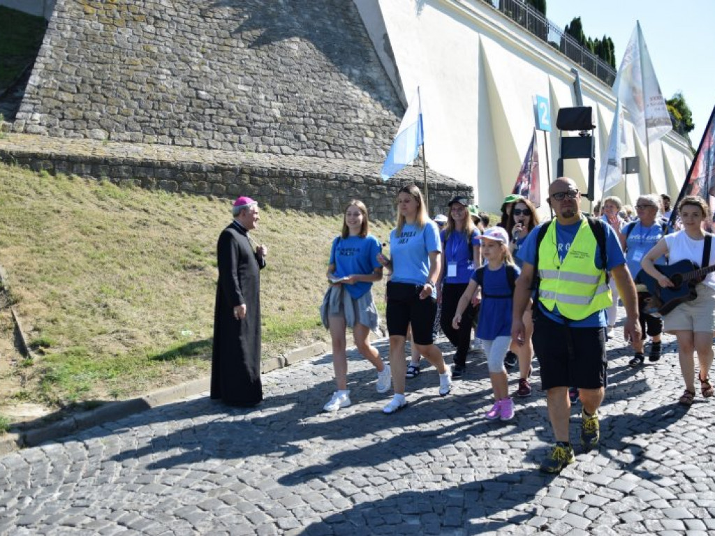 Wyruszyła XXXIX Piesza Pielgrzymka Diecezji Sandomierskiej na Jasną Górę [zdjęcia]