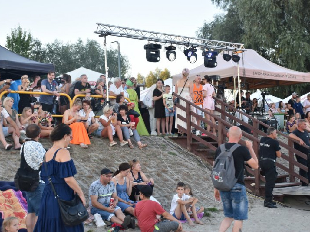 Wielki pokaz mody na Jeziorze Tarnobrzeskim - kulisy [zdjęcia]