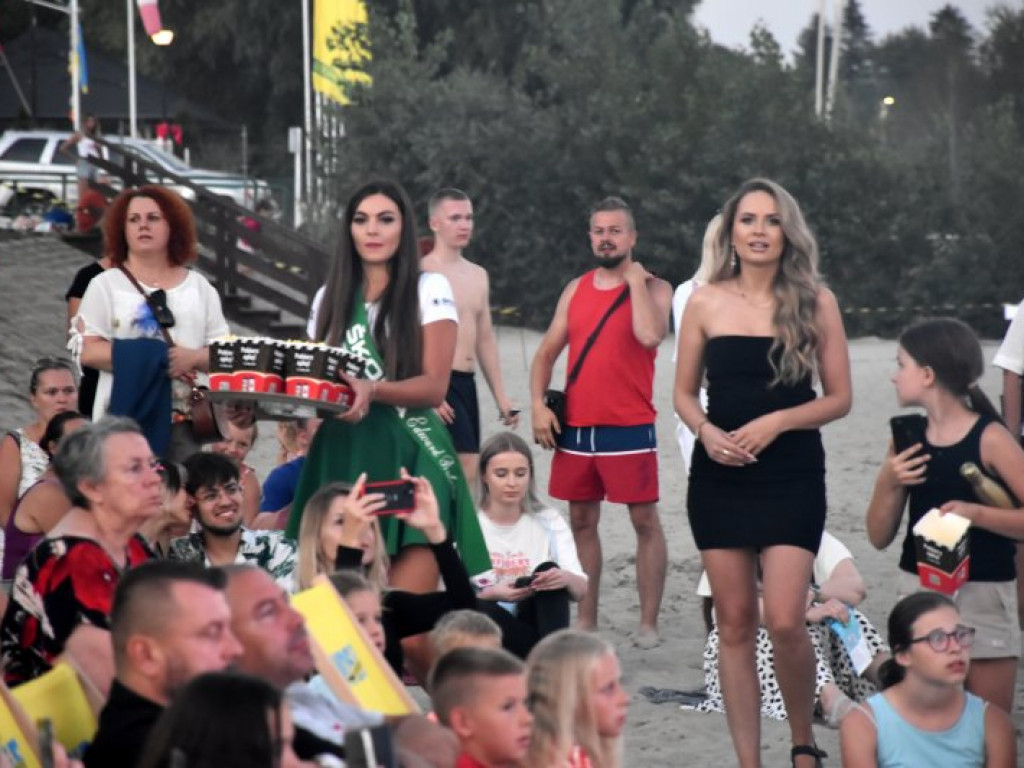 Nadwiślański Fashion Week - wielki pokaz mody na Jeziorze Tarnobrzeskim cz.1 [zdjęcia]