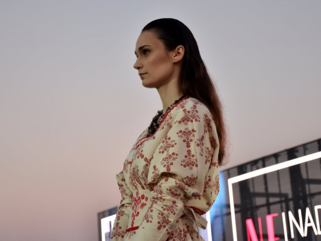 Nadwiślański Fashion Week - wielki pokaz mody na Jeziorze Tarnobrzeskim cz.1 [zdjęcia]