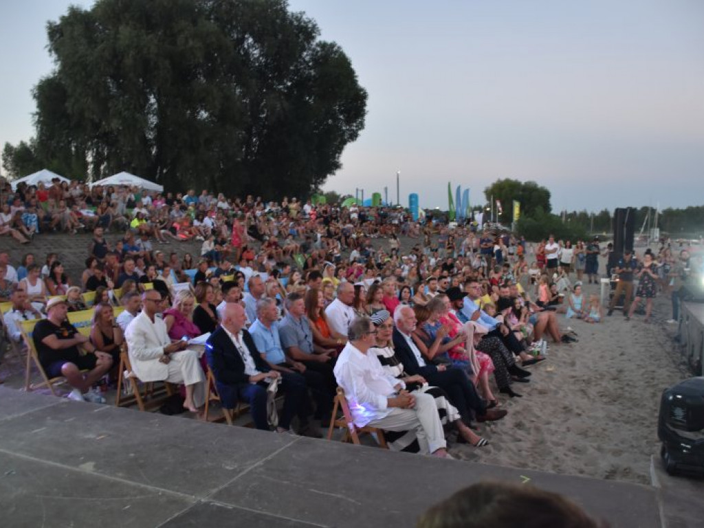 Nadwiślański Fashion Week - wielki pokaz mody na Jeziorze Tarnobrzeskim cz.1 [zdjęcia]
