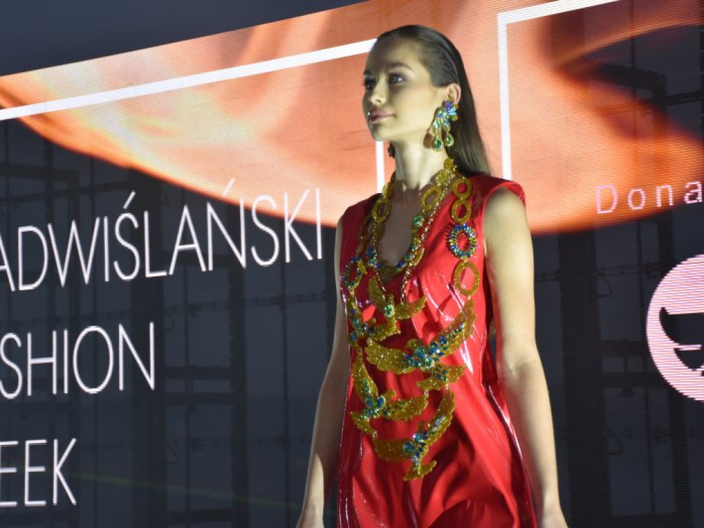 Nadwiślański Fashion Week - wielki pokaz mody na Jeziorze Tarnobrzeskim cz.1 [zdjęcia]