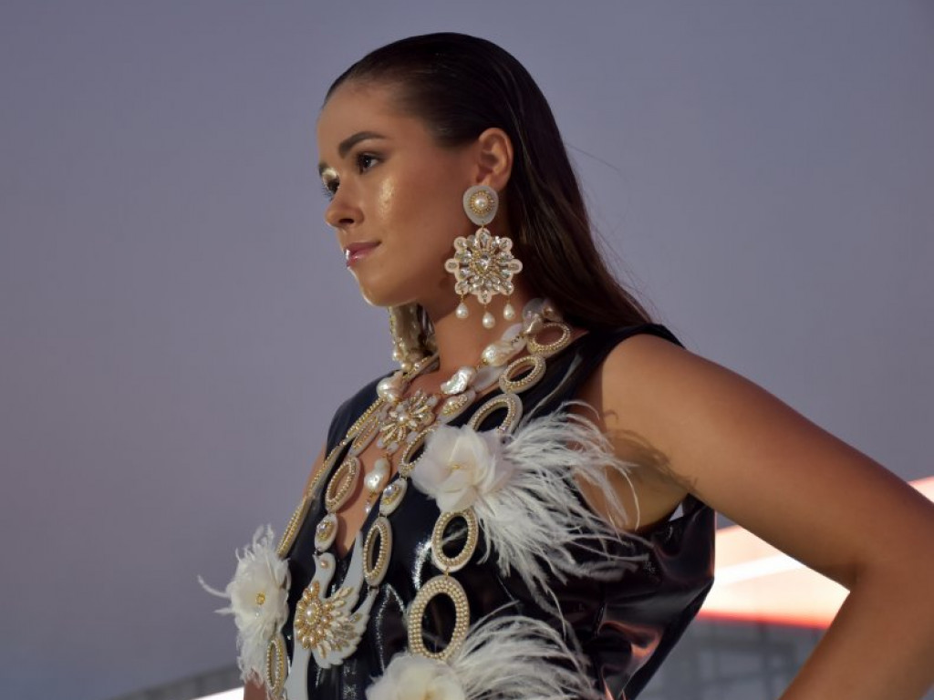 Nadwiślański Fashion Week - wielki pokaz mody na Jeziorze Tarnobrzeskim cz.1 [zdjęcia]