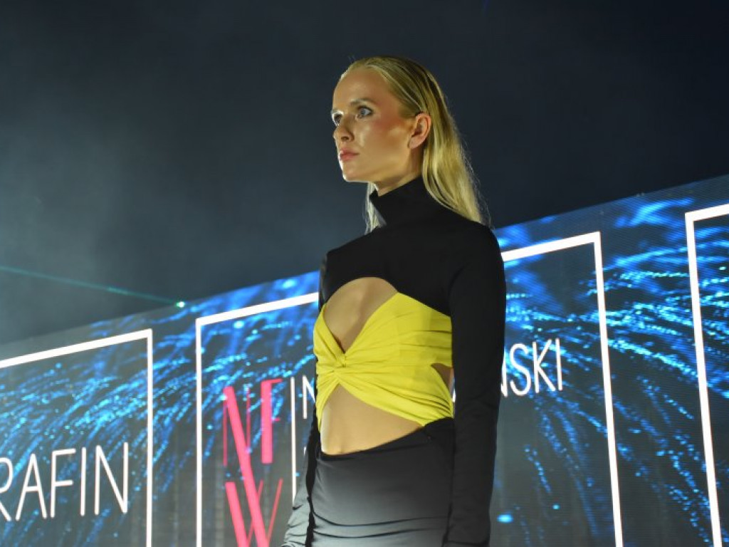Nadwiślański Fashion Week - wielki pokaz mody na Jeziorze Tarnobrzeskim cz.1 [zdjęcia]