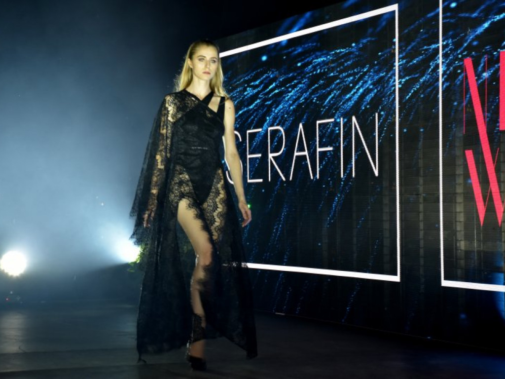 Nadwiślański Fashion Week - wielki pokaz mody na Jeziorze Tarnobrzeskim cz.1 [zdjęcia]