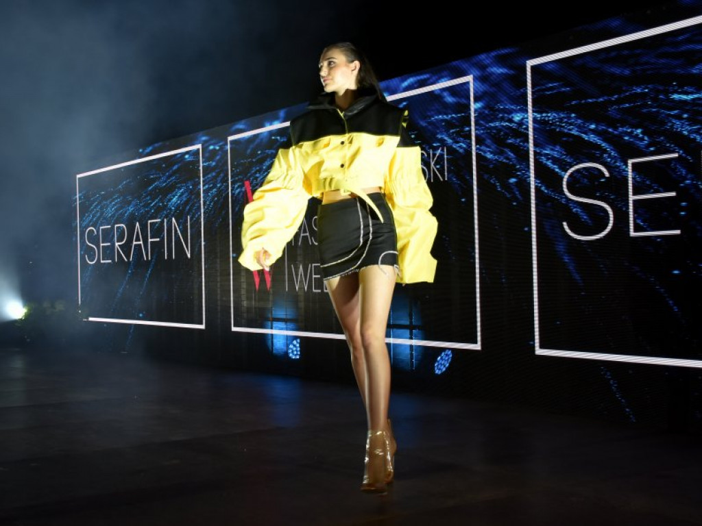 Nadwiślański Fashion Week - wielki pokaz mody na Jeziorze Tarnobrzeskim cz.1 [zdjęcia]