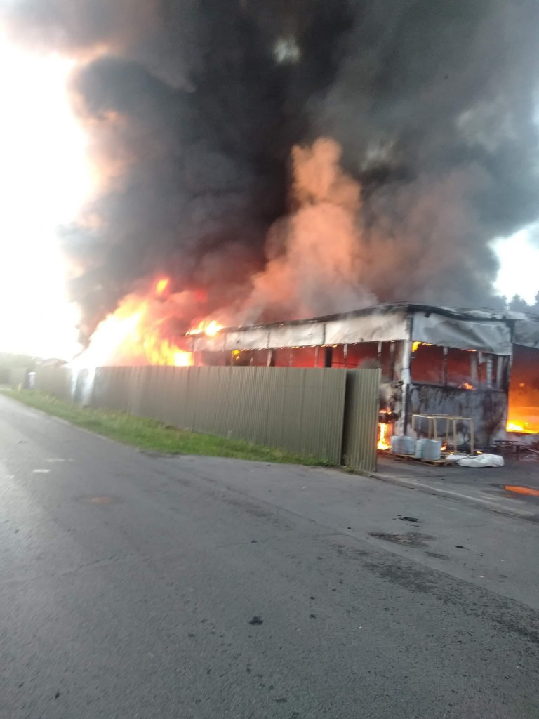 Pożar w Rudniku nad Sanem, na miejscu pracowało 15 zastępów straży pożarnej [zdjęcia]