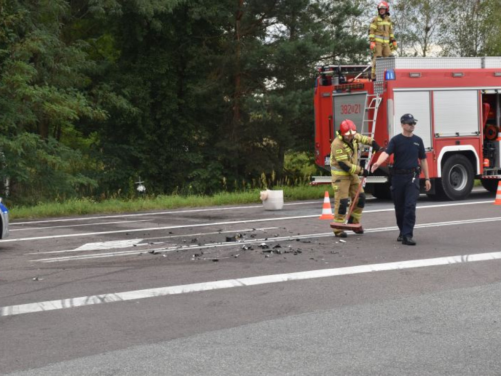 Zderzenie dwóch aut na DK9 w Jadachach [zdjęcia]