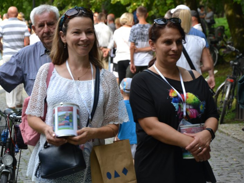 Dożynkowy festyn przed Zamkiem Tarnowskich w Tarnobrzegu [zdjęcia]