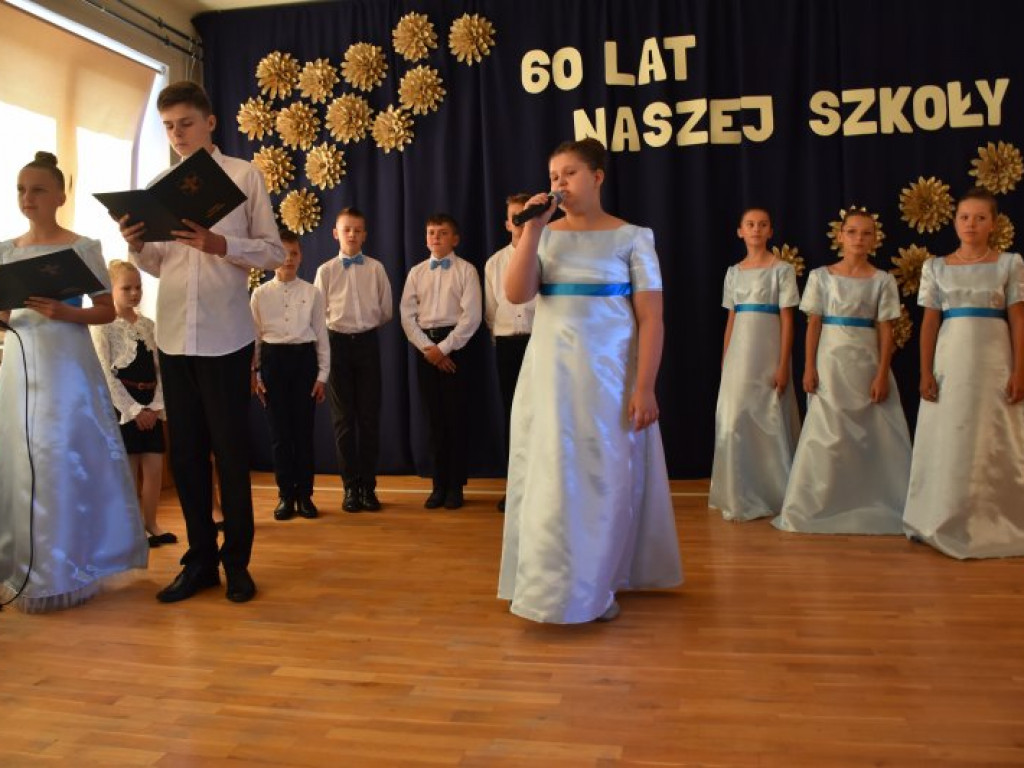 60-lecie Szkoły Podstawowej w Tarnowskiej Woli [zdjęcia]