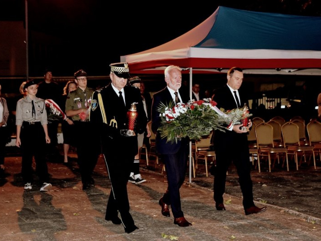 Tarnobrzeg uczcił 83. rocznicę wybuchu II wojny światowej [zdjęcia]