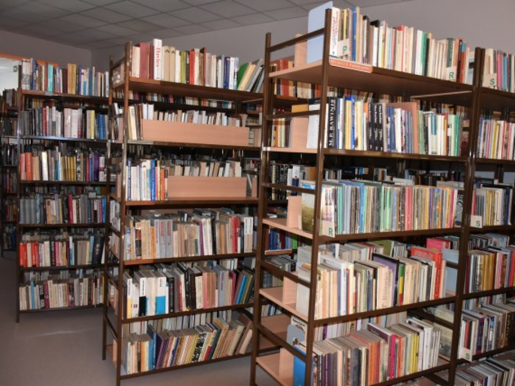 Sandomierska biblioteka w nowej odsłonie. W weekend zaprasza mieszkańców na ciekawe wydarzenia i wspólne świętowanie [zdjęcia]