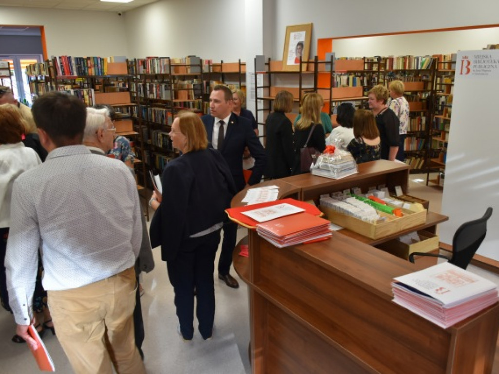 Sandomierska biblioteka w nowej odsłonie. W weekend zaprasza mieszkańców na ciekawe wydarzenia i wspólne świętowanie [zdjęcia]