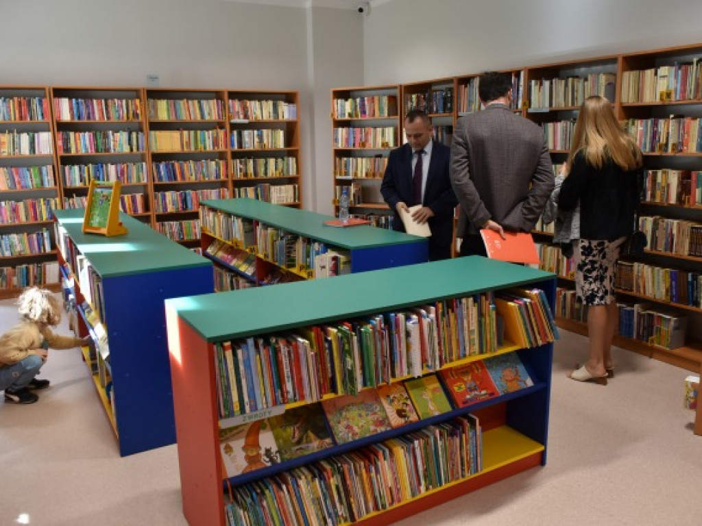 Sandomierska biblioteka w nowej odsłonie. W weekend zaprasza mieszkańców na ciekawe wydarzenia i wspólne świętowanie [zdjęcia]