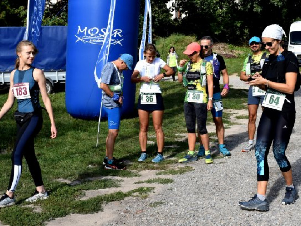 Zawodnicy z całego kraju na II Festiwalu Biegowym Sandomierskim Szlakiem Winiarskim [zdjęcia]
