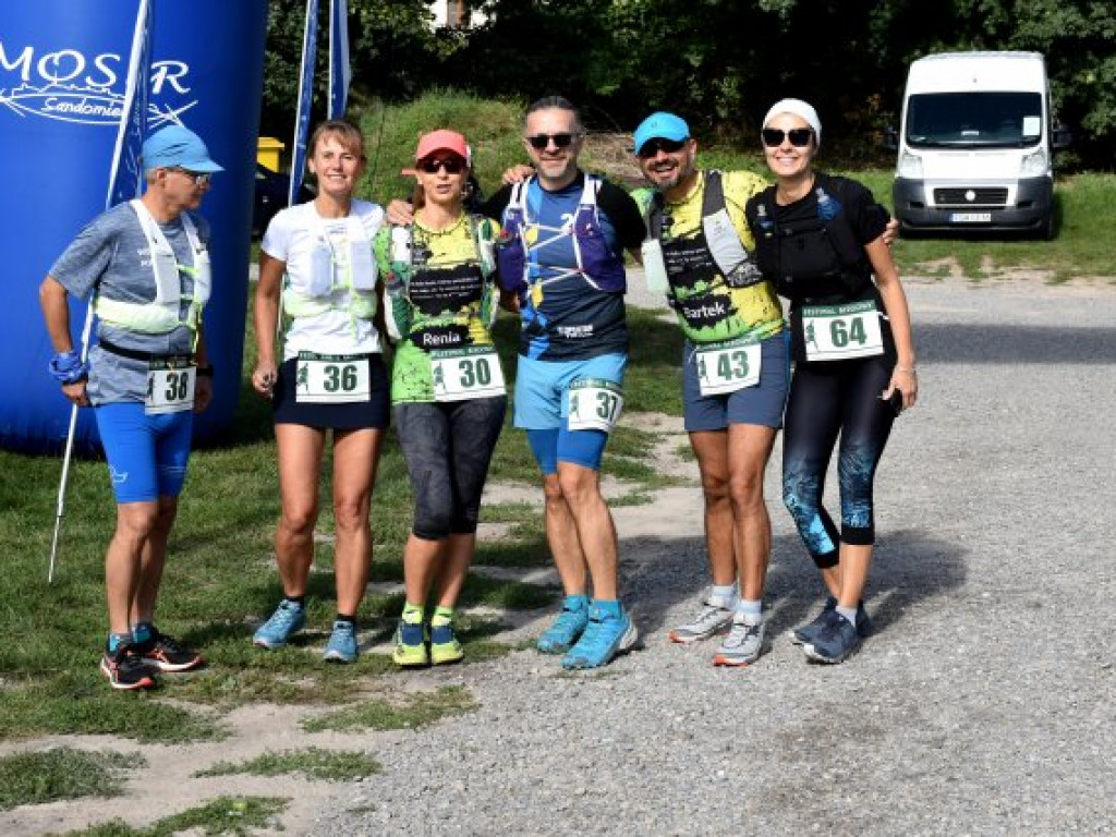 Zawodnicy z całego kraju na II Festiwalu Biegowym Sandomierskim Szlakiem Winiarskim [zdjęcia]