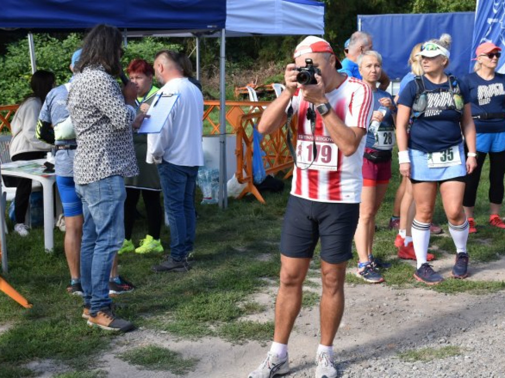 Zawodnicy z całego kraju na II Festiwalu Biegowym Sandomierskim Szlakiem Winiarskim [zdjęcia]