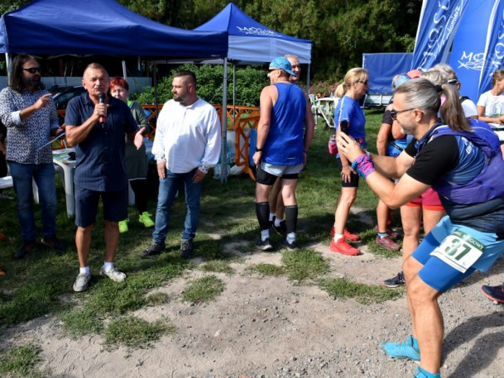 Zawodnicy z całego kraju na II Festiwalu Biegowym Sandomierskim Szlakiem Winiarskim [zdjęcia]