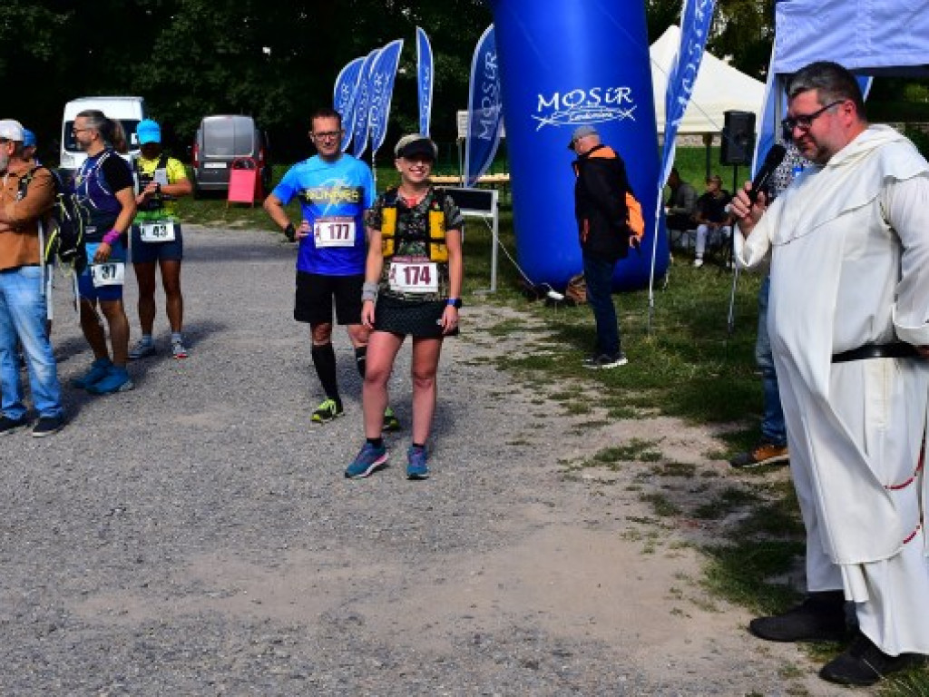 Zawodnicy z całego kraju na II Festiwalu Biegowym Sandomierskim Szlakiem Winiarskim [zdjęcia]