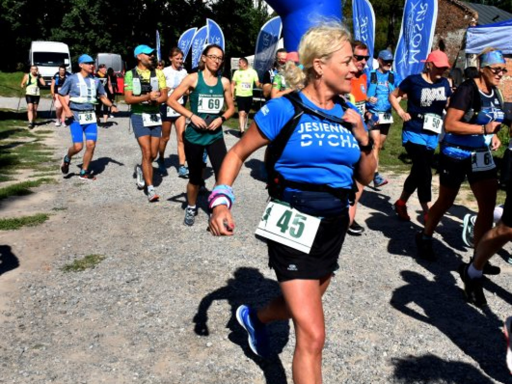 Zawodnicy z całego kraju na II Festiwalu Biegowym Sandomierskim Szlakiem Winiarskim [zdjęcia]