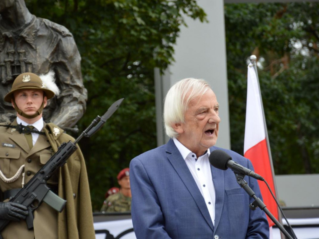 W Mielcu odsłonięto największy w Polsce Pomnik Żołnierzy Wyklętych Niezłomnych [zdjęcia]