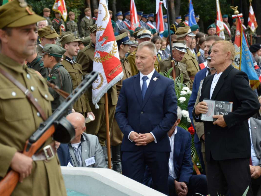 W Mielcu odsłonięto największy w Polsce Pomnik Żołnierzy Wyklętych Niezłomnych [zdjęcia]