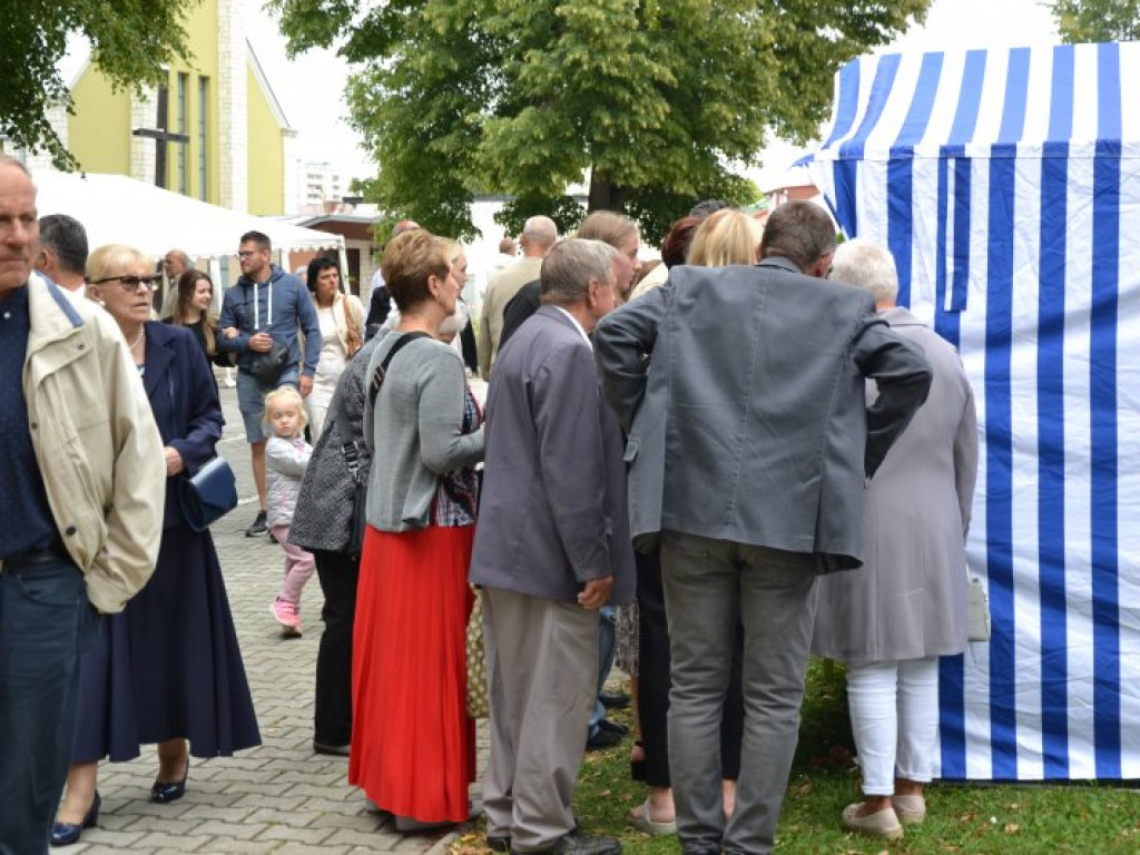 Dominikanie z Tarnobrzega świętowali razem z mieszkańcami miasta urodziny parafii [zdjęcia]