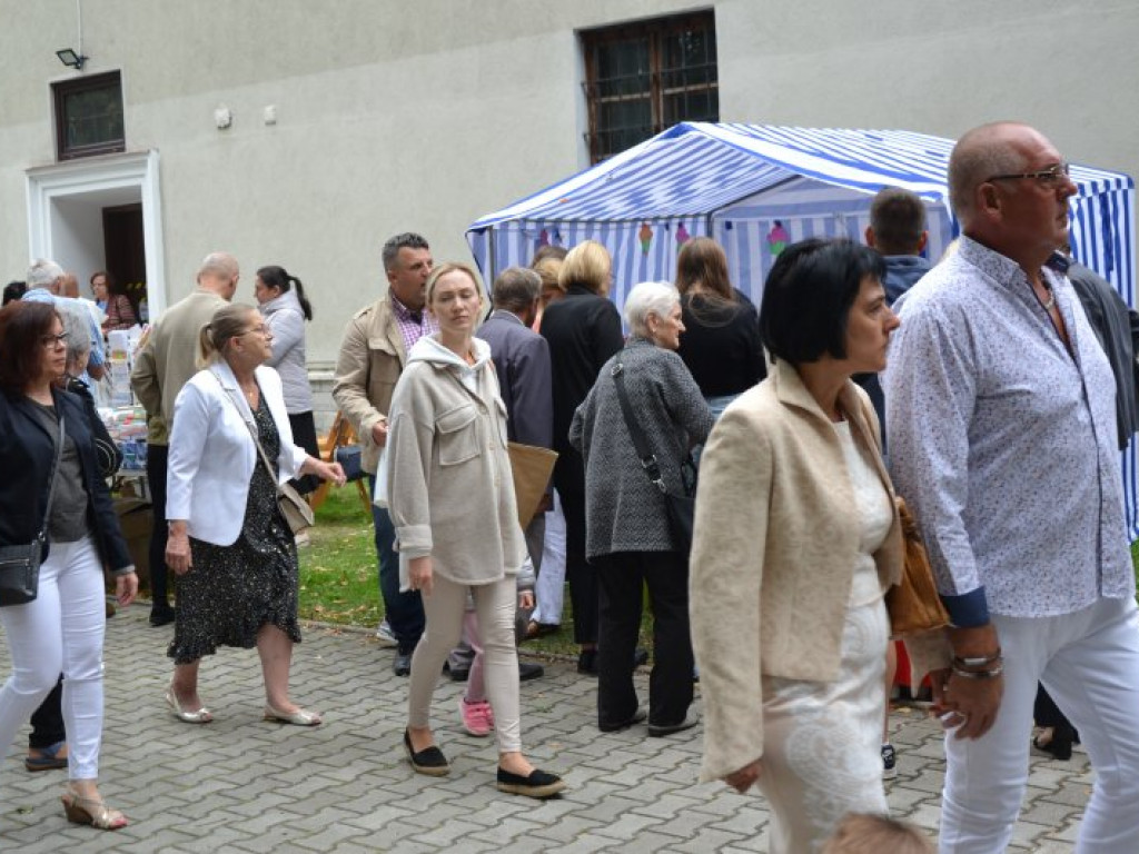 Dominikanie z Tarnobrzega świętowali razem z mieszkańcami miasta urodziny parafii [zdjęcia]