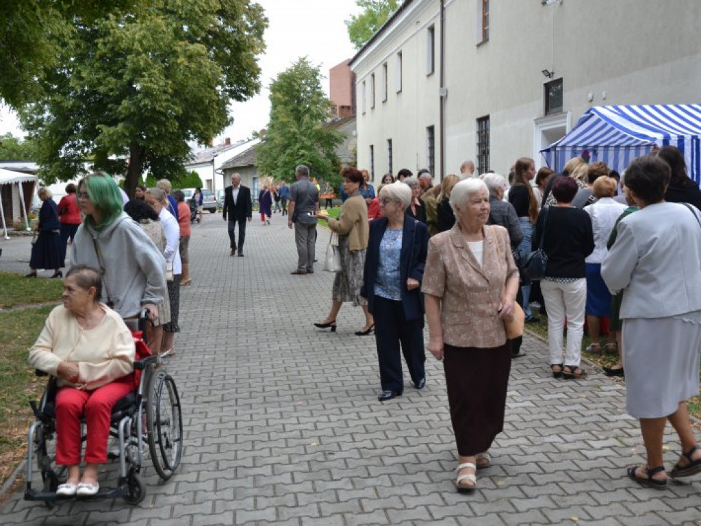 Dominikanie z Tarnobrzega świętowali razem z mieszkańcami miasta urodziny parafii [zdjęcia]
