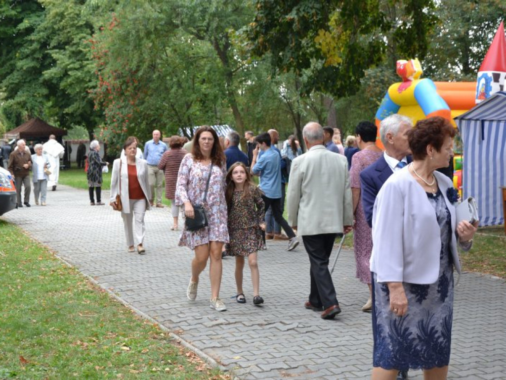Dominikanie z Tarnobrzega świętowali razem z mieszkańcami miasta urodziny parafii [zdjęcia]