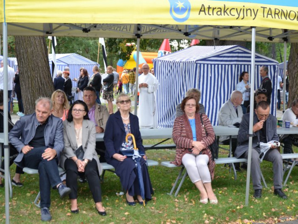 Dominikanie z Tarnobrzega świętowali razem z mieszkańcami miasta urodziny parafii [zdjęcia]
