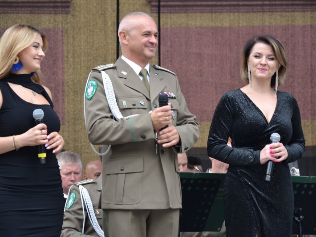 Dominikanie z Tarnobrzega świętowali razem z mieszkańcami miasta urodziny parafii [zdjęcia]