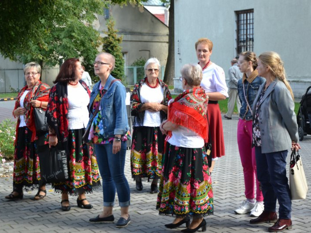 Dominikanie z Tarnobrzega świętowali razem z mieszkańcami miasta urodziny parafii [zdjęcia]