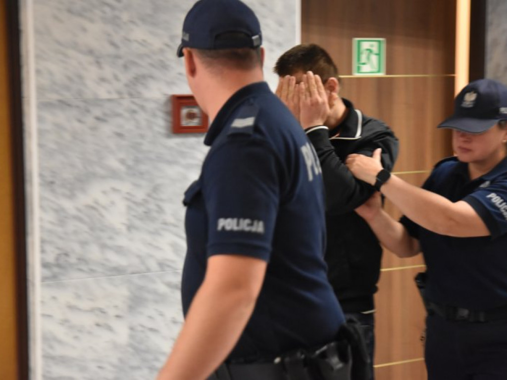 Areszt dla 35-latka z Gorzyc namierzonego przez Łowców Pedofili [zdjęcia]
