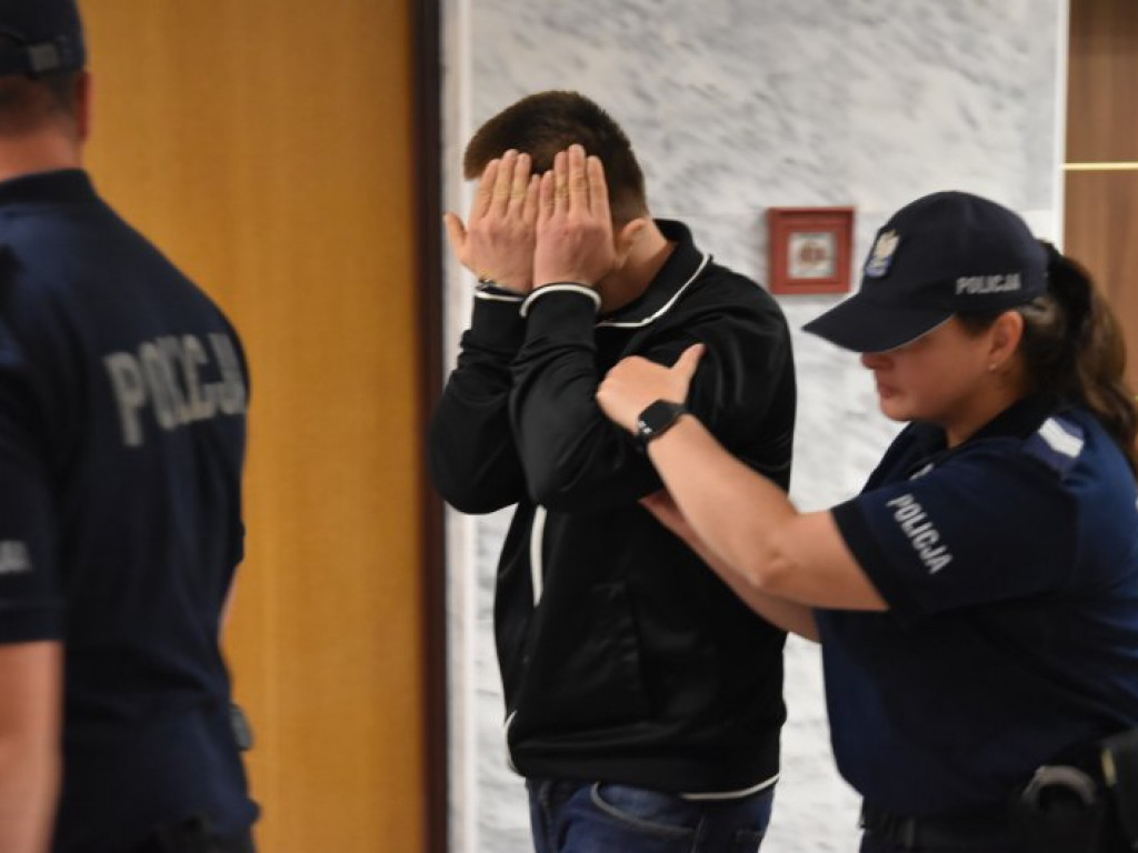 Areszt dla 35-latka z Gorzyc namierzonego przez Łowców Pedofili [zdjęcia]