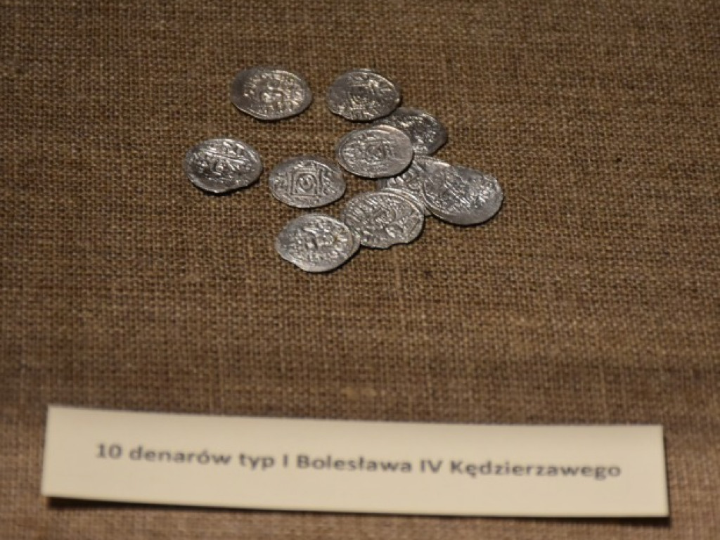 W sandomierskim Muzeum Diecezjalnym zaprezentowano średniowieczny skarb [zdjęcia]