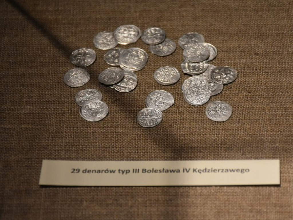 W sandomierskim Muzeum Diecezjalnym zaprezentowano średniowieczny skarb [zdjęcia]
