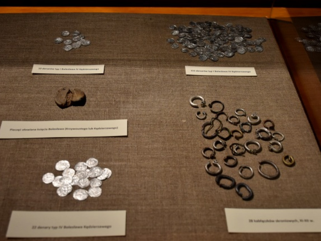 W sandomierskim Muzeum Diecezjalnym zaprezentowano średniowieczny skarb [zdjęcia]