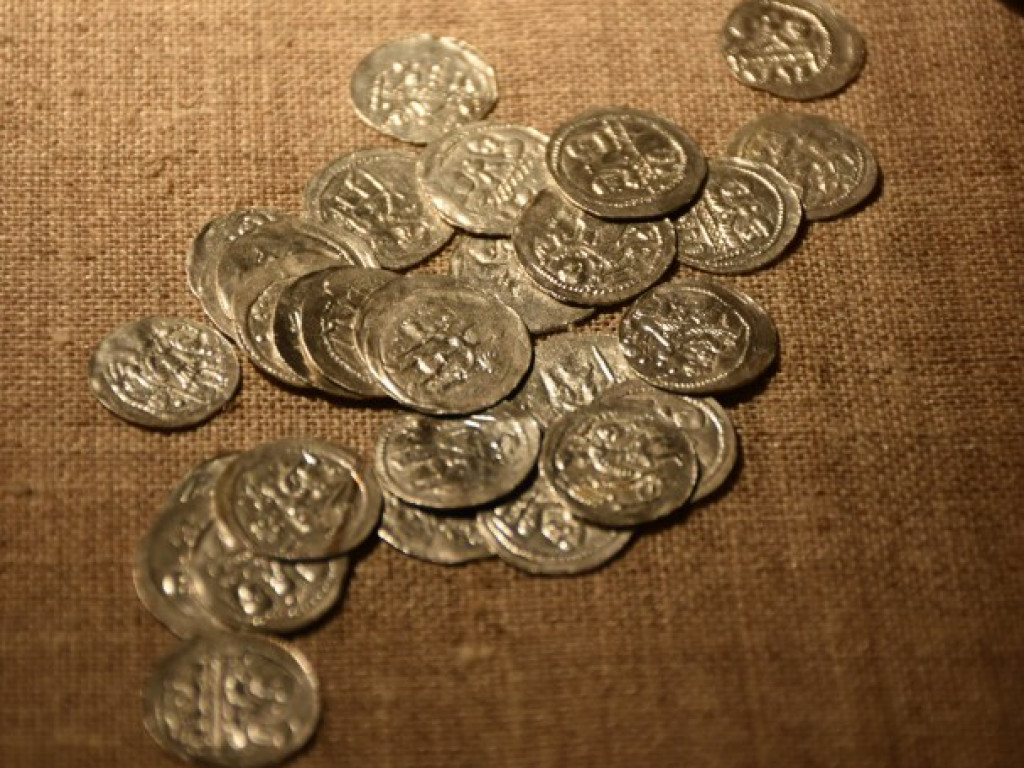 W sandomierskim Muzeum Diecezjalnym zaprezentowano średniowieczny skarb [zdjęcia]
