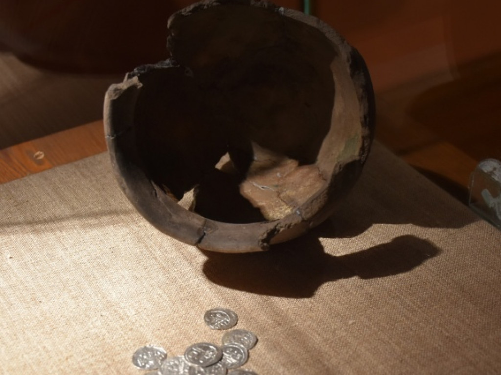 W sandomierskim Muzeum Diecezjalnym zaprezentowano średniowieczny skarb [zdjęcia]
