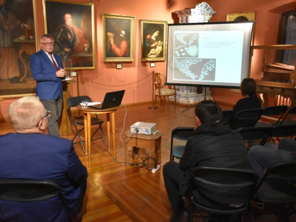 W sandomierskim Muzeum Diecezjalnym zaprezentowano średniowieczny skarb [zdjęcia]