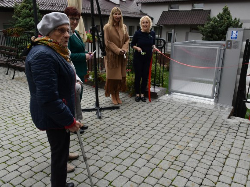 Nowa winda dla mieszkańców sandomierskiego Domu Pomocy Społecznej [zdjęcia] [wideo]
