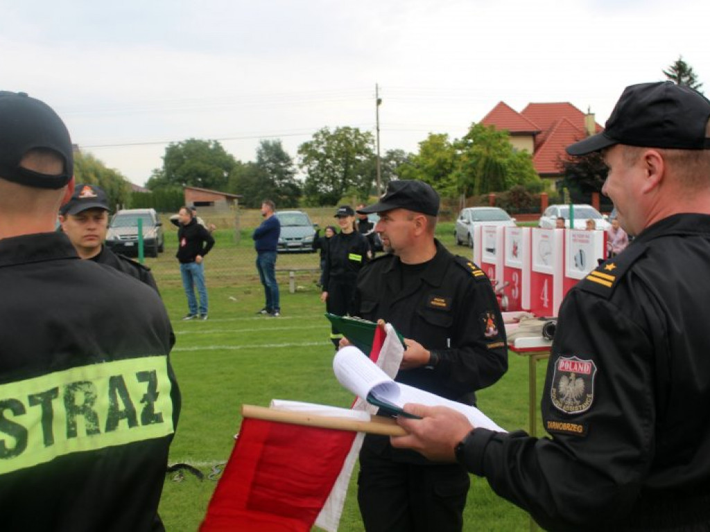Strażacy rywalizowali w zawodach powiatowych w Trześni [zdjęcia]